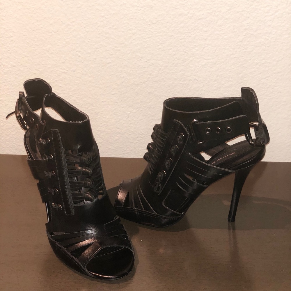 Steven Edgy Leather Heels Size 7.5
